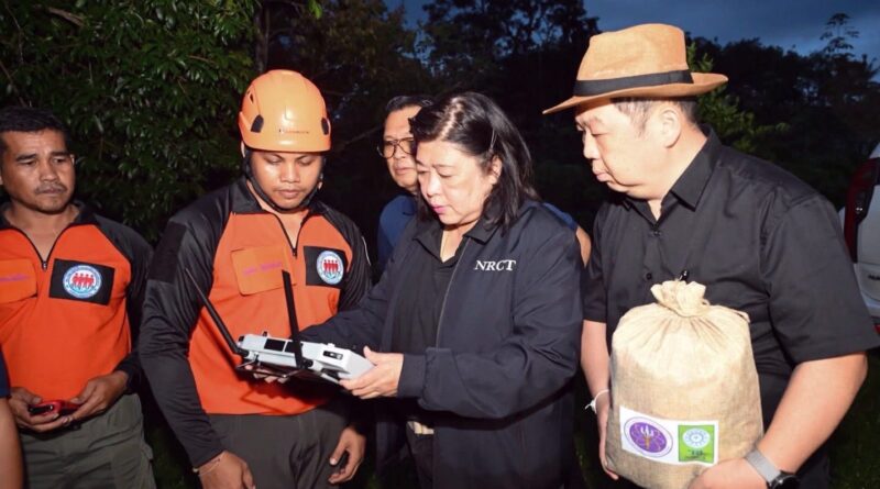 “อว.เพื่อประชาชน” วช.ลงพื้นที่ภาคใต้ นำนวัตกรรมกู้ภัย-ถุงยังชีพ ในการปฏิบัติงานของ “ศูนย์โดรนบรรเทาภัยพิบัติ“ ช่วยผู้ประสบภัยน้ำท่วม 