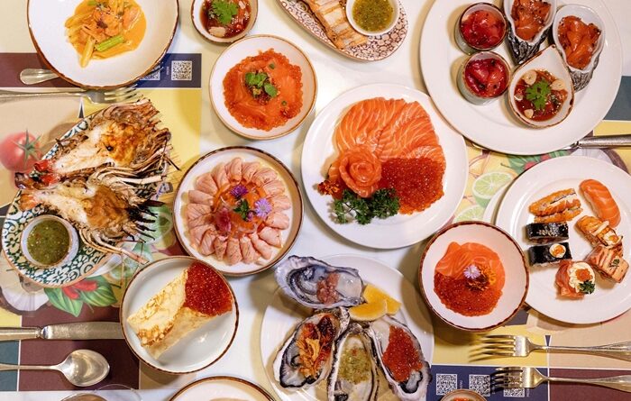 ฟินทุกคำกับความสดฉ่ำของเนื้อแซลมอน ใน Sip & Sizzle: Salmon Edition ณ ห้องอาหารเวนติซี