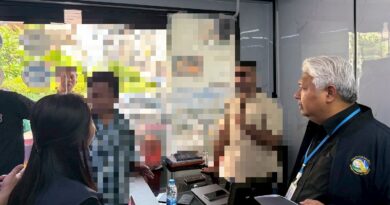 กรมการท่องเที่ยวพร้อมเครือข่าย บุกจับบริษัททัวร์ย่านราชปรารภ “ไม่ทำประกันภัยนักท่องเที่ยว – ต่างด้าวทำงานผิดกฎหมาย”