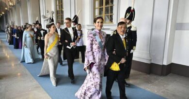 ครั้งแรกสมเด็จพระราชินีทรง “เทียร่า”
