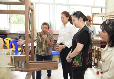 รองโฆษกรัฐบาล – ผู้ว่า ททท. นำคณะสื่อมวลชนทำเนียบลงพื้นที่สงขลา ก่อนประชุมครม.สัญจร
